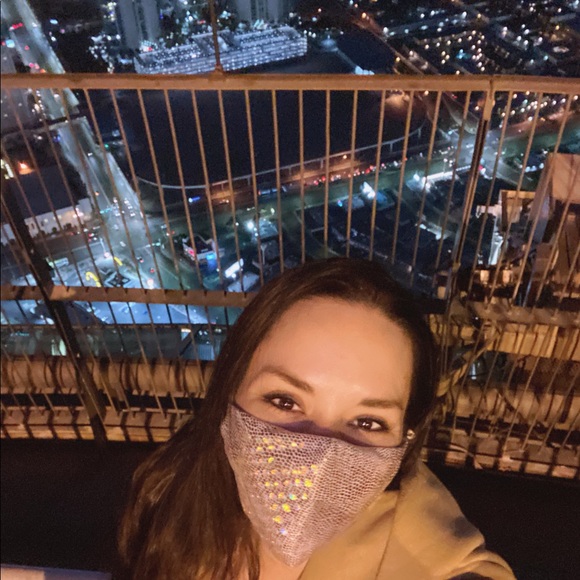 Meet your Posher - Picture 5 of 8